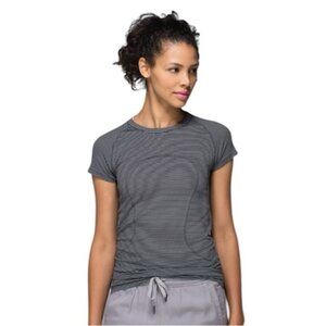 lululemon athletica Black Short Sleeve Tee